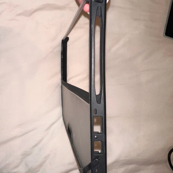 Refurbished NEW Microsoft Surface with attachable keyboard, pen, charger… - Picture 13 of 13